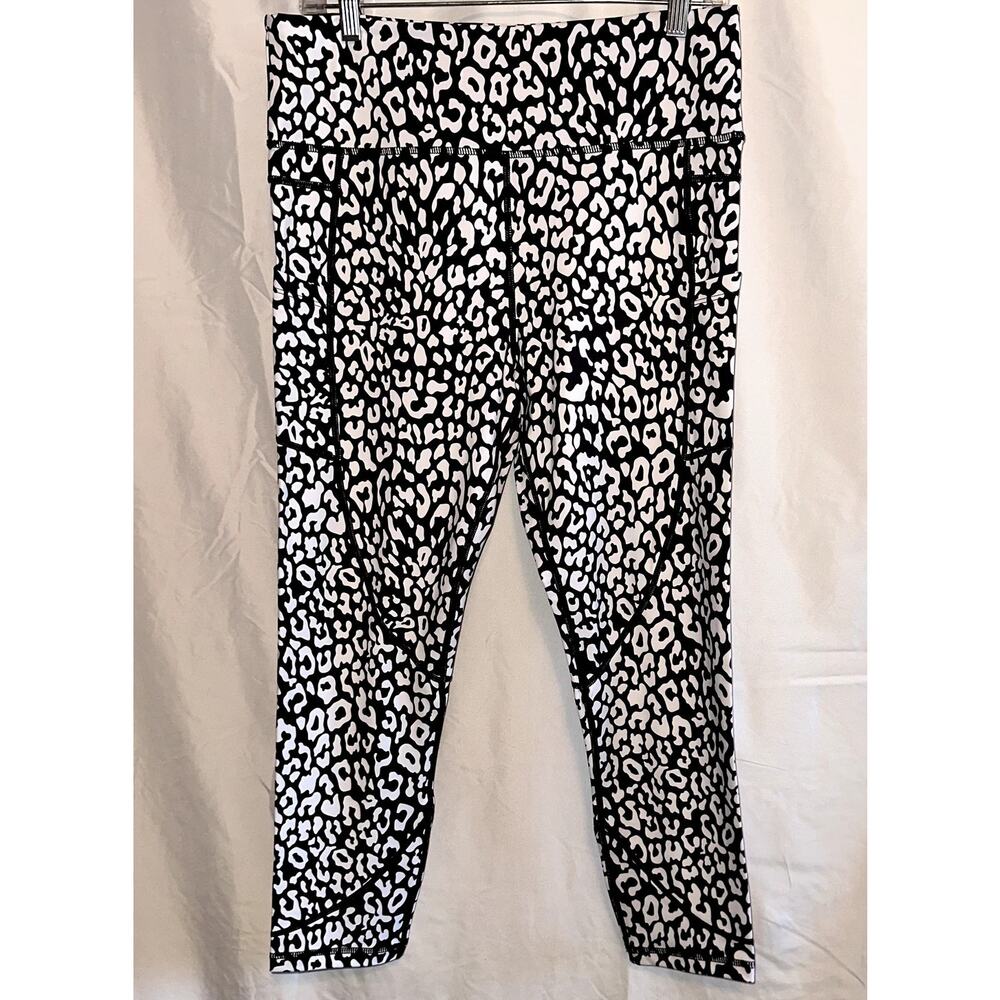 New Zyia Active Womens Sz 14/16 Snow Leopard Pocket Brilliant Activewear Legging